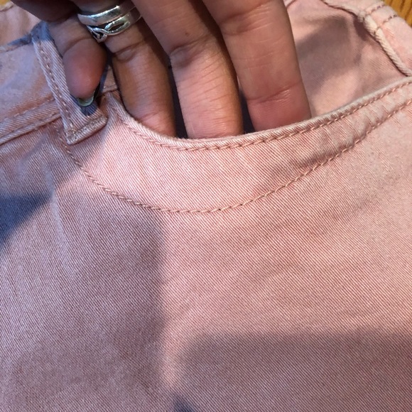 Pink shorts - Picture 4 of 5